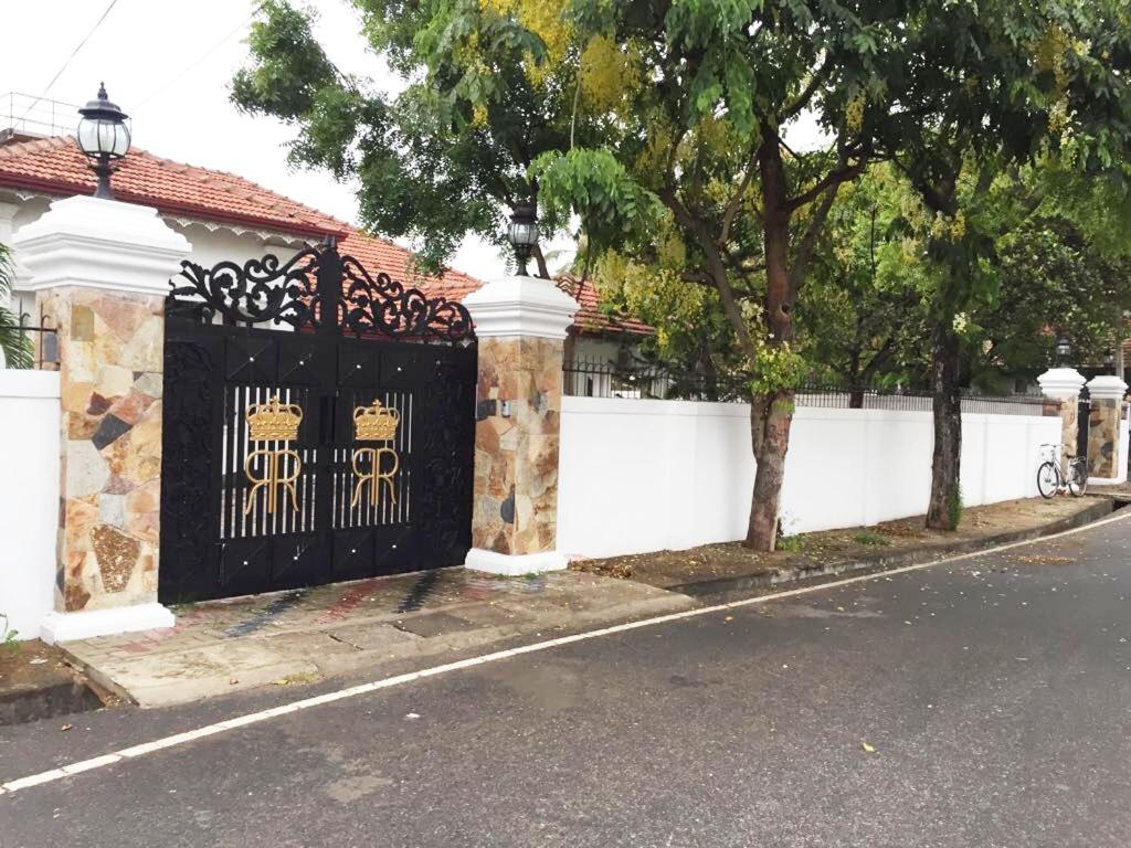 Grand Villa Negombo Exterior photo