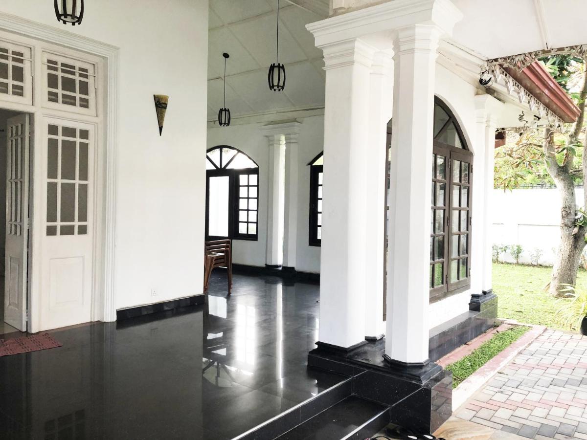 Grand Villa Negombo Exterior photo