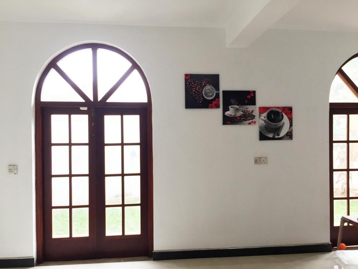 Grand Villa Negombo Exterior photo